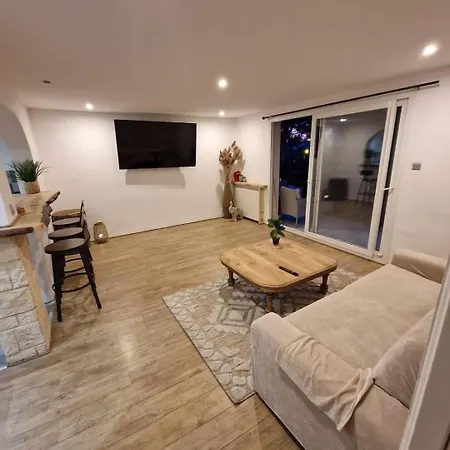 Beautiful Beachfront Appartement *